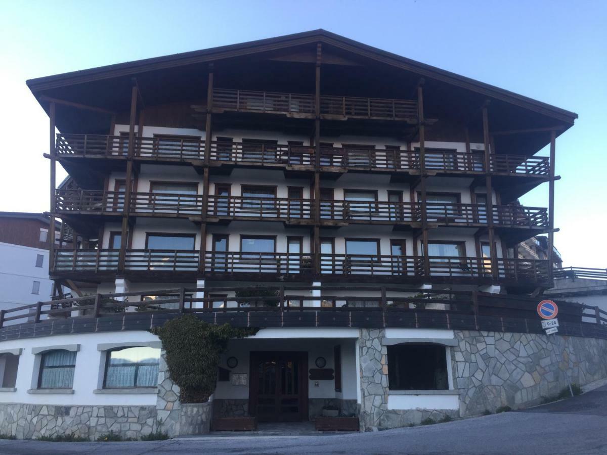 Royal Apartment Sestriere Ngoại thất bức ảnh